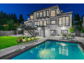 Luxury Large Modern Home with Pool